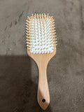 Brosse plate en bois