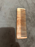 Peigne à dents espacées en bois